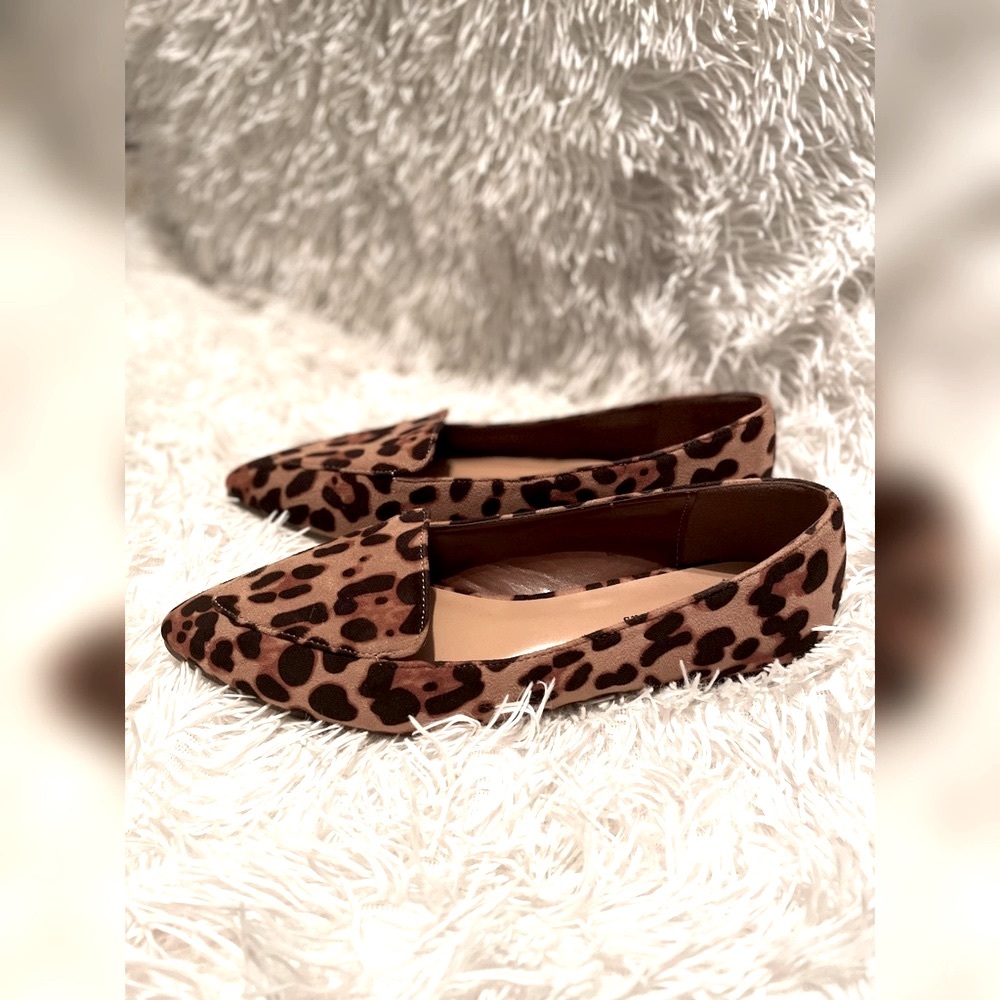 * LAST CHANCE* Pierre Dumas Leopard Print Flats